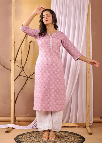 Women Mauve Printed Straight Kurta with Three Quarter Sleeves