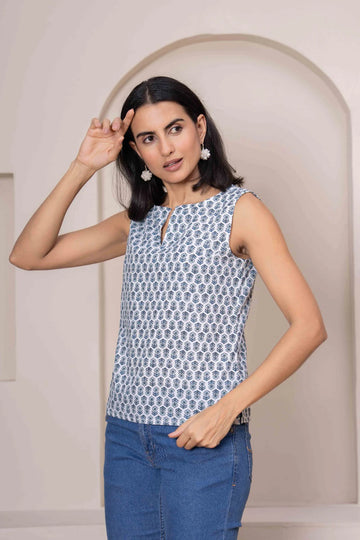 Women Off White Printed Sleeveless Cotton Crop Top