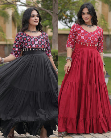 💃 Navratri Gown Collection 2026 – Garba Night साठी Royal & Traditional Look ❤️