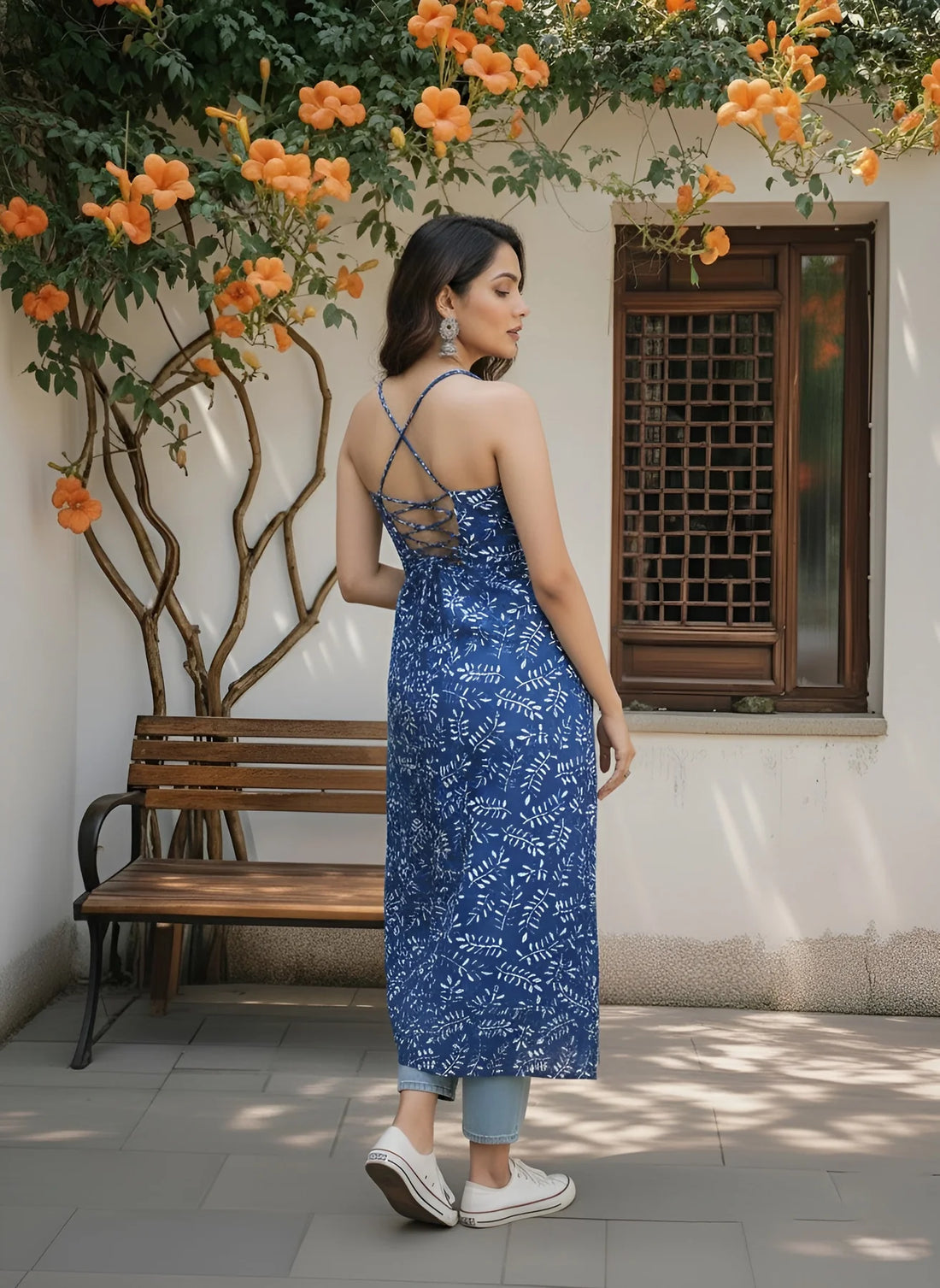 Blue Printed Stylish Back Straight Sleeveless Kurta