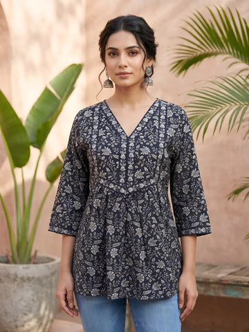 Faddism Women Black Printed Straight Pure Cotton Tunic
