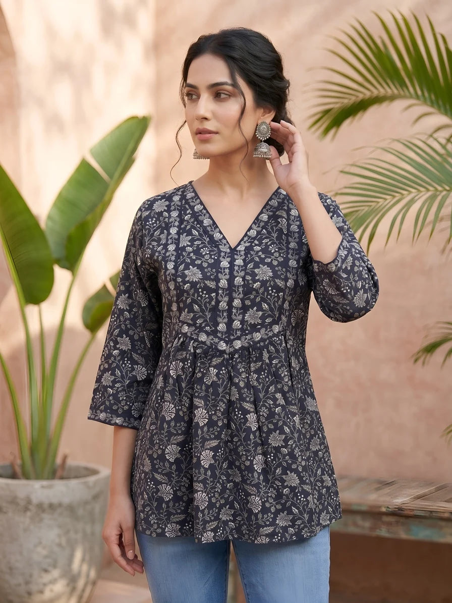 Faddism Women Black Printed Straight Pure Cotton Tunic