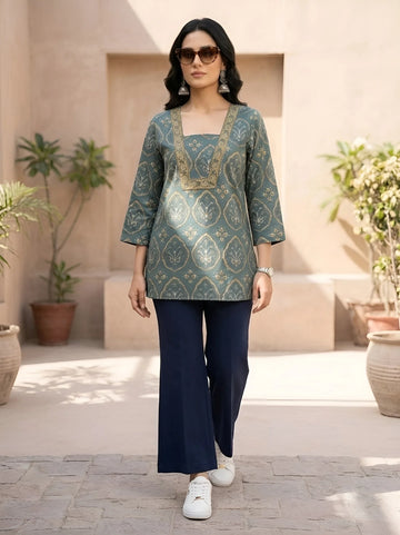 Faddism Women Green Printed Straight Pure Cotton Tunic