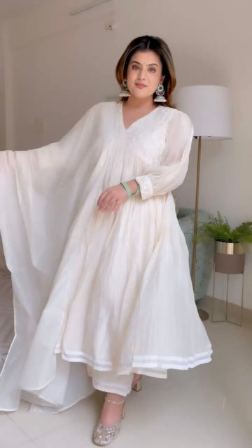Faddism Festive Special Embroidered Anarkali Gown Set with Chanderi Dupatta