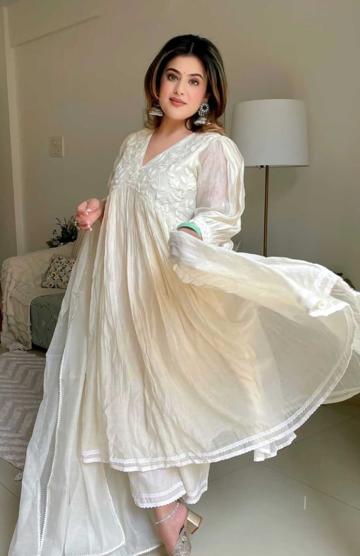 Faddism Festive Special Embroidered Anarkali Gown Set with Chanderi Dupatta