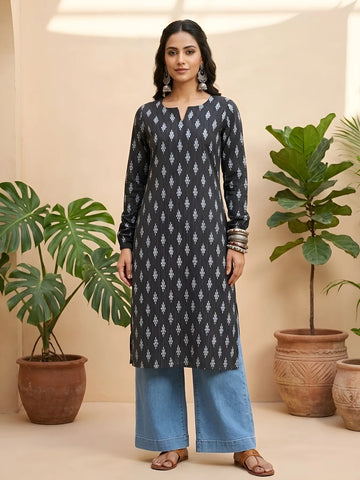 Faddism Black Printed Straight Kurta with Three Quarter Sleeves