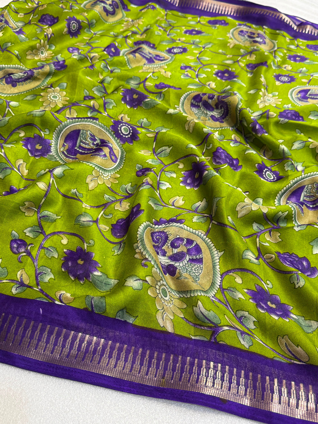 Faddism Pure Moss Position Print Saree with Super Weaving Temple Border