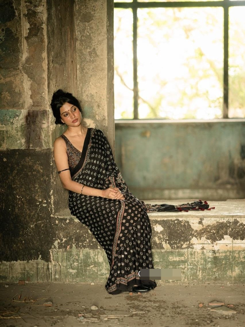 Faddism Semi Gajji Silk Saree with Heavy Real Mirror Work