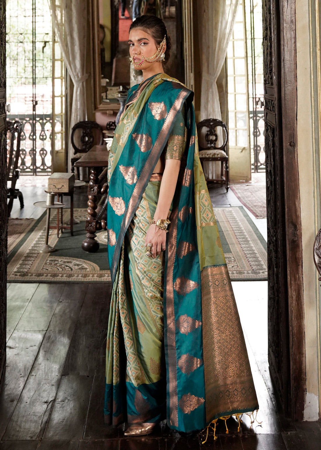 Faddism Kahaani Green Pure Silk Pochampally Handloom Weaving Saree