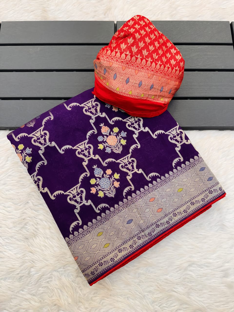 Luxurious Handwoven Kadi Crepe Georgette Saree with Meenakari Weaving