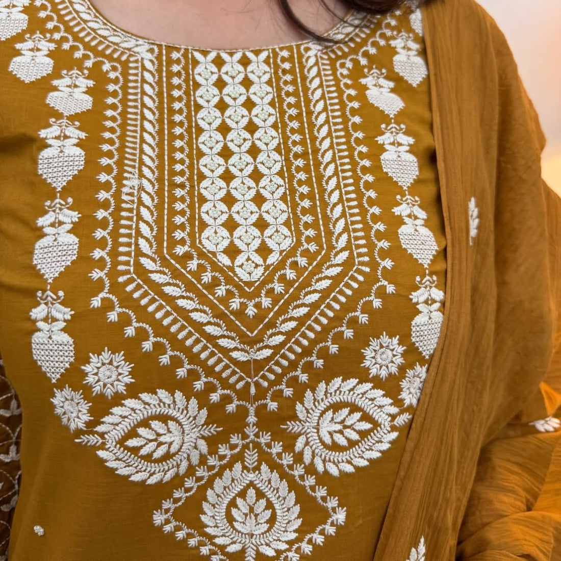 Strength Kurta Style – Elegant Cotton Embroidered Suit Set with Malmal Dupatta