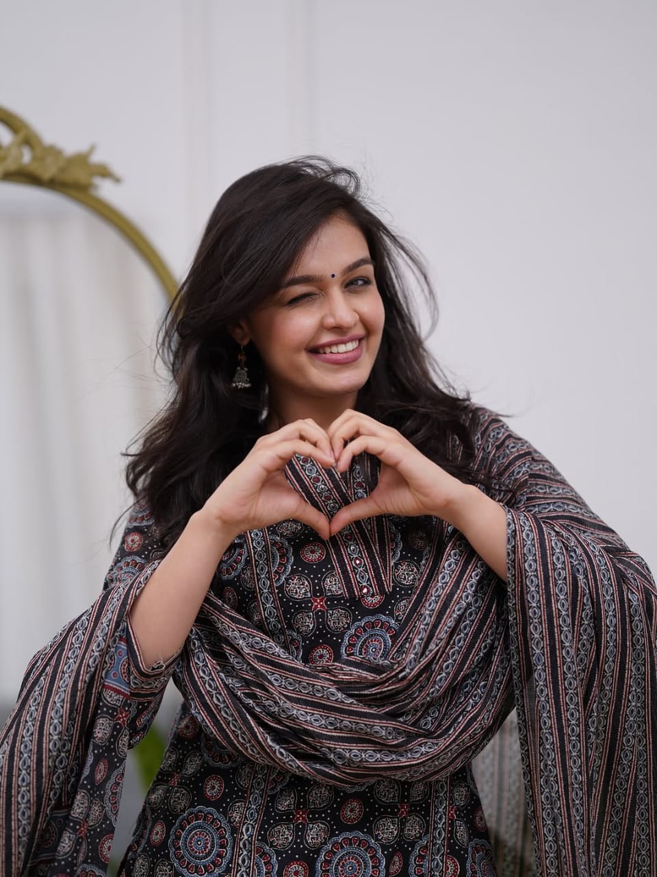 Floral Printed V-Neck Pure Cotton Kurta with Trousers & Dupatta