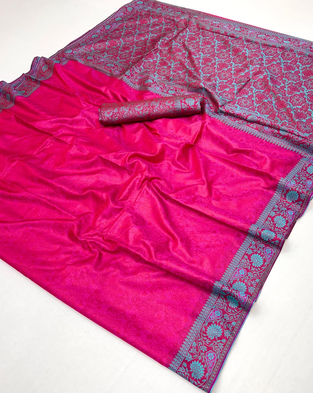 Kanjivaram Tanchoi Pure Weaving Silk Saree with Matching Blouse